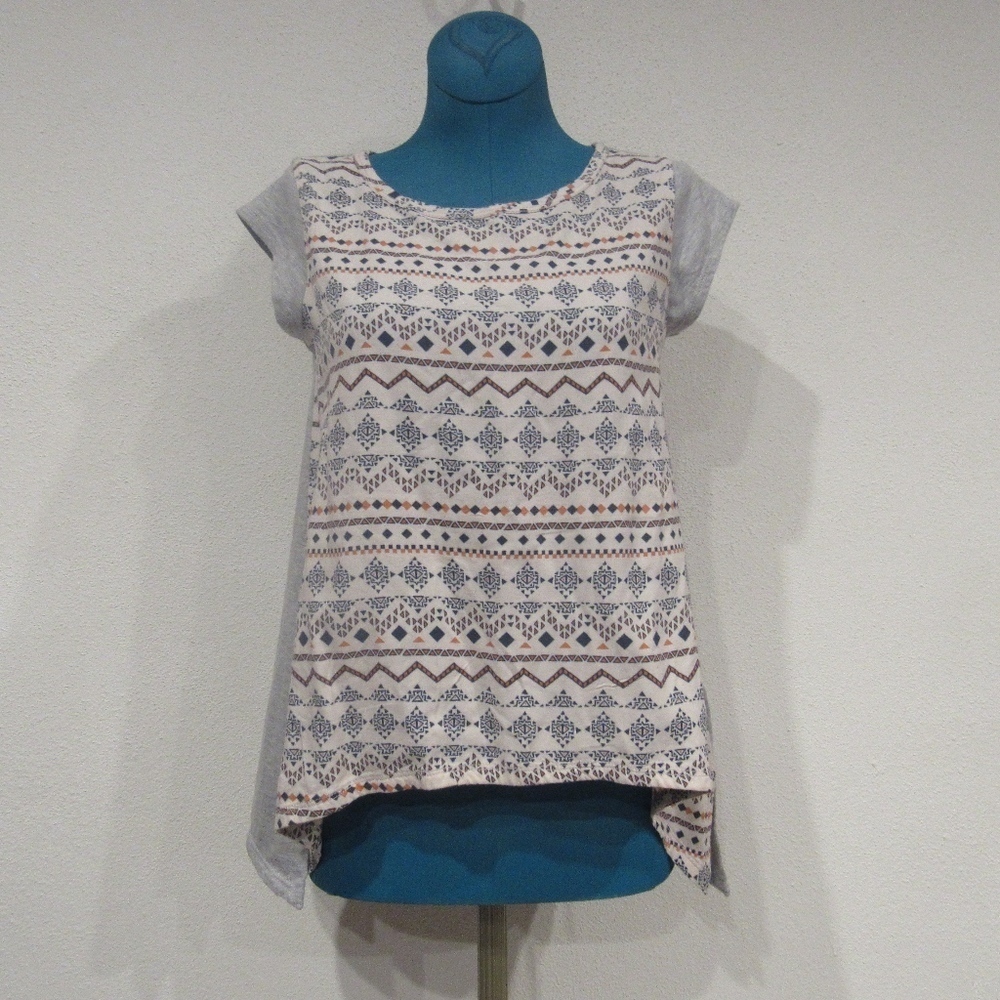 Tucker + Tate Tribal Tee Size Large EUC